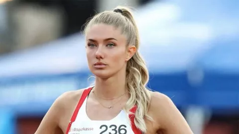 Alica Schmidt, Bidadari Jerman yang Dijuluki Atlet Terseksi Dunia - GenPI.co