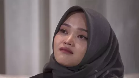 Isu Putri Delina Jadi Biang Perceraian, Lihat Ramalan Denny Darko - GenPI.co