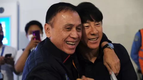 Ketum PSSI Beri Kabar Bahagia, Shin Tae Yong Bisa Bernapas Lega - GenPI.co