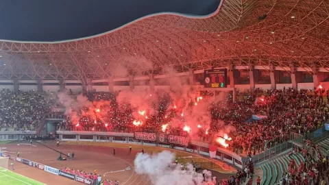 Main di Depan Ribuan Fans Timnas Indonesia, Legenda Thailand Resah - GenPI.co