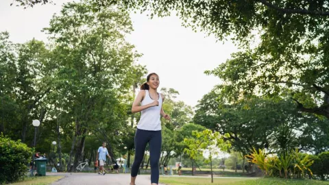 Tips Latihan Lari untuk Pemula, Jaga Badan Tetap Sehat! - GenPI.co