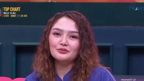 Siti Badriah Akui Suaminya Lebih Telaten Mengurus Anak - GenPI.co