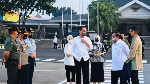 Pakar Hukum Tata Negara UI: Jokowi Resah dan Terancam - GenPI.co