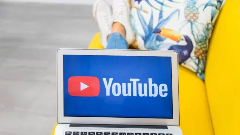 Aturan Konten YouTube Buat Jaminan Bisa Bikin Bank Peduli Seniman - GenPI.co