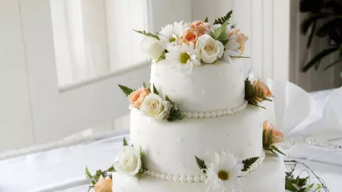 3 Tips Memilih Kue Pernikahan yang Ciamik - GenPI.co