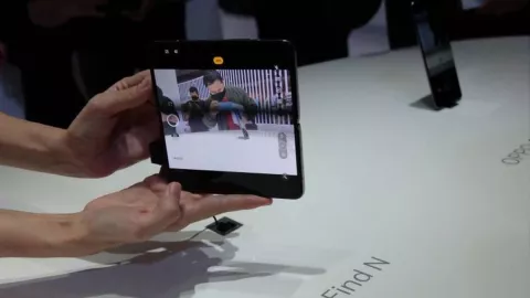 Saingi Samsung Galaxy Z Flip 4, Oppo Siapkan 2 HP Baru - GenPI.co