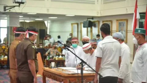 51 Anggota Khilafatul Muslimin Ucapkan Baiat Masuk NKRI, Alhamdulillah - GenPI.co