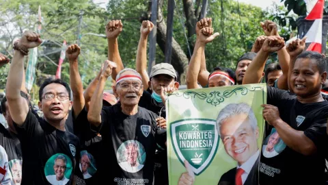Di Jakarta Selatan, Kowarteg dan Supir Bajaj Teriakkan Ganjar Presiden 2024 - GenPI.co