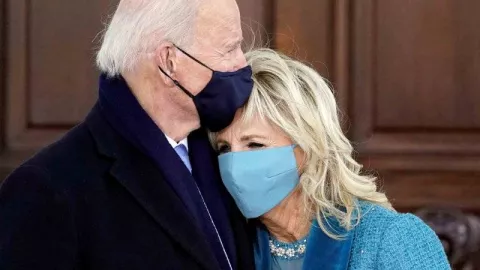 Istri Joe Biden Positif Covid-19, Begini Kondisi Terkininya - GenPI.co