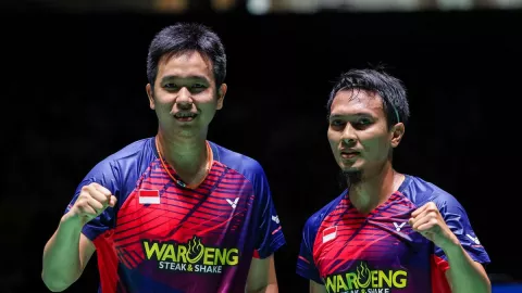 Juara Kejuaraan Dunia 2022, Hendra/Ahsan Perpanjang Nestapa Malaysia - GenPI.co