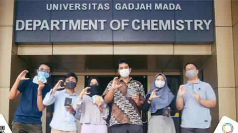 Keren! Mahasiswa UGM Ciptakan CLEO, Permainan Kartu untuk Belajar Kimia - GenPI.co