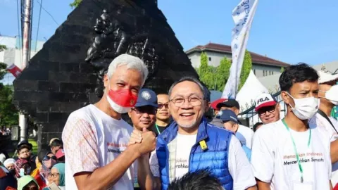 Zulkifli Hasan Bertemu Ganjar Pranowo, Sebut Muhammadiyah dan NU - GenPI.co
