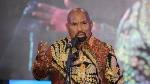 Pengukuhan Lukas Enembe Sebagai Kepala Suku Besar di Papua Dipertanyakan - GenPI.co