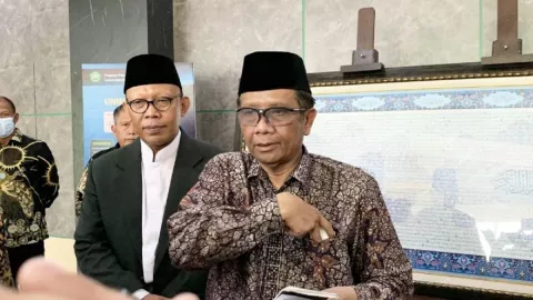 Mahfud MD Rugi Karena Jadi Pembantu Jokowi, Kata Pengamat - GenPI.co