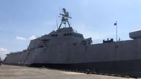 Kapal Perang Amerika Serikat Mendadak Sandar di Bali - GenPI.co