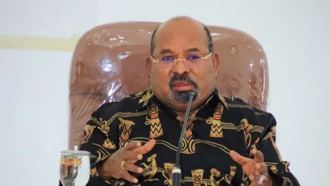7 Saksi Diperiksa Buntut Kasus Suap dan Gratifikasi Gubernur Papua Lukas Enembe - GenPI.co