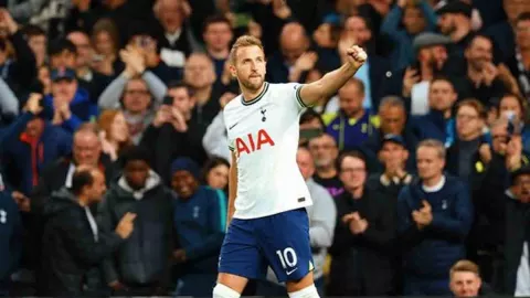 Tottenham vs Everton 2-0: Harry Kane Segera Top Skor Sepanjang Masa - GenPI.co