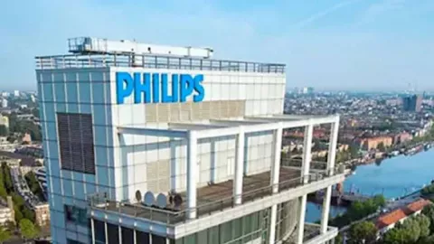 Philips Umumkan PHK Besar-besaran, Ribuan Karyawan Deg-degan - GenPI.co