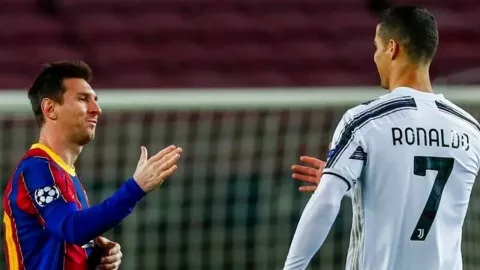Skenario Lionel Messi dan Cristiano Ronaldo Bertemu di Piala Dunia 2022 - GenPI.co