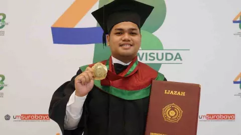 Ibnu Lulusan Terbaik UM Surabaya, IPK 4, Jadi Kepala Sekolah Usia 23 Tahun - GenPI.co