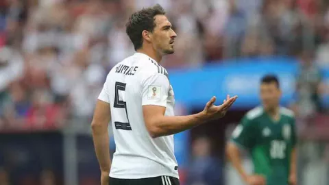 Piala Dunia 2022: Tidak Bawa Hummels, Timnas Jerman Bakal Loyo? - GenPI.co