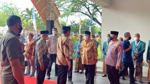 Prabowo Tak Injak Karpet Merah di Depan Jokowi, Didoakan Jadi Presiden - GenPI.co