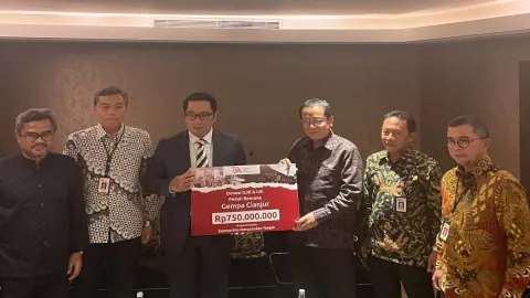 OJK dan Industri Jasa Keuangan Salurkan Bantuan untuk Korban Gempa Cianjur - GenPI.co