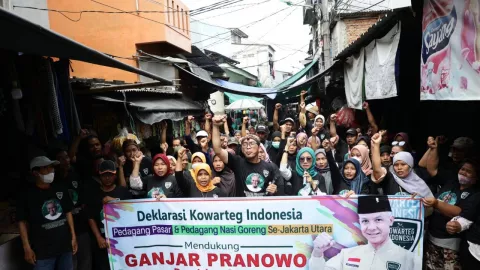 Ratusan Pedagang Pasar dan Tukang Nasi Goreng Jakarta Utara Dukung Ganjar Presiden - GenPI.co