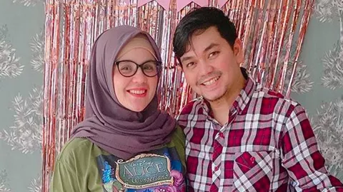 Jual Cincin dan Tas, Istri Indra Bekti: Demi Suami Tercinta - GenPI.co