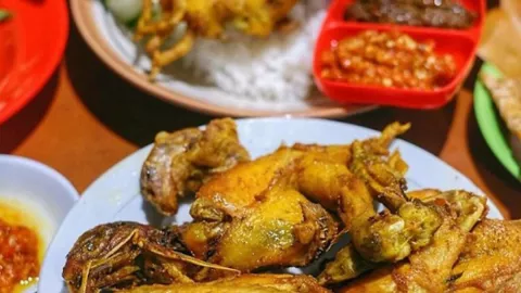 Kuliner Akhir Pekan: Ayam Goreng Mbah Karto Langganan Jokowi - GenPI.co