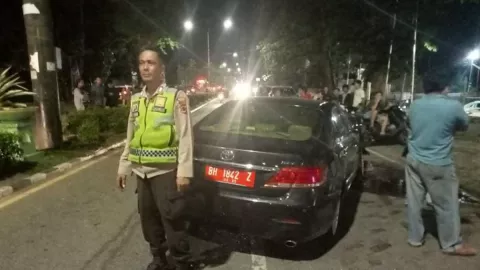 Mobil Dinas DPRD Jambi Kecelakaan, Ada Wanita Tanpa Busana - GenPI.co