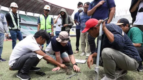 Persiapan Piala Dunia U-20 2023, FIFA Cek Lapangan di Surabaya - GenPI.co