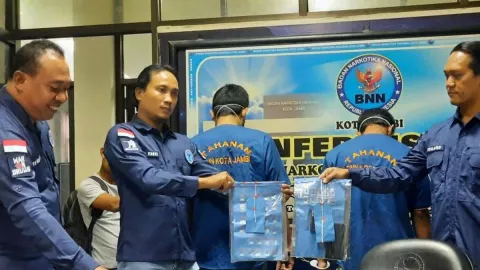 Ketahuan Pakai Narkoba, Oknum TNI Diringkus BNN Jambi - GenPI.co