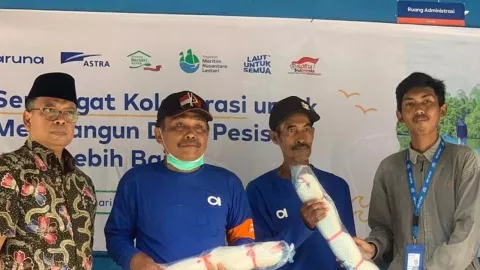 Gandeng Astra dan Kemendes, Aruna Bagi 200 Alat Tangkap Ikan ke Nelayan - GenPI.co