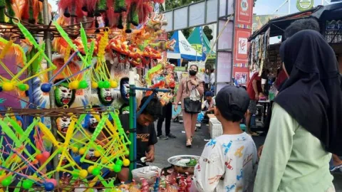 Sambut Ramadan, Pasar Dugderan Semarang Dihadiri 165 Lapak Pedagang - GenPI.co