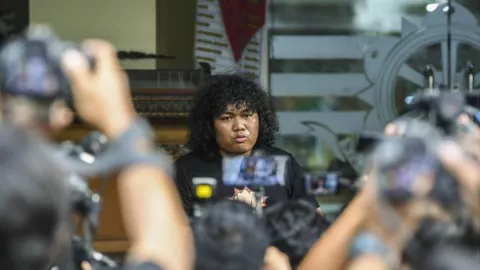 Marshel Widianto Tak Punya Uang saat Cesen Melahirkan, Elly Sugigi Beri Sindiran Telak - GenPI.co