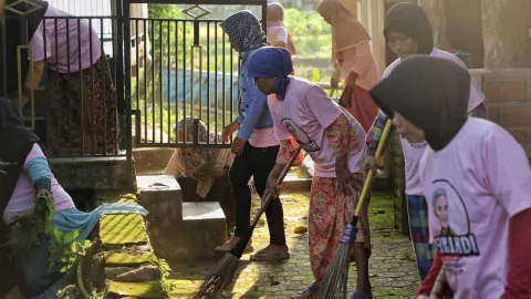 Ajak Cinta Lingkungan, Srikandi Ganjar Kampanye Pola Hidup Bersih - GenPI.co