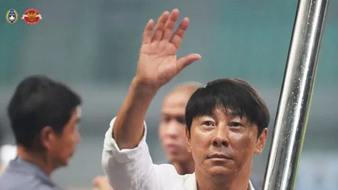 Shin Tae Yong Buka-bukaan soal Kesibukan Ketum PSSI Erick Thohir - GenPI.co