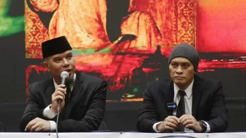 Makin Panas, Ahmad Dhani Dewa 19 Sebut Once Omong Kosong - GenPI.co