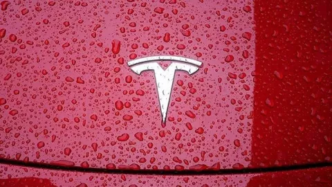 Kamera Belakang Bermasalah, 38 Mobil Listrik Tesla Model X Ditarik - GenPI.co