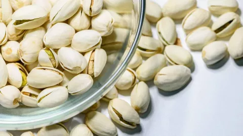 4 Khasiat Makan Kacang Pistachio untuk Kesehatan, Ternyata Dahsyat - GenPI.co