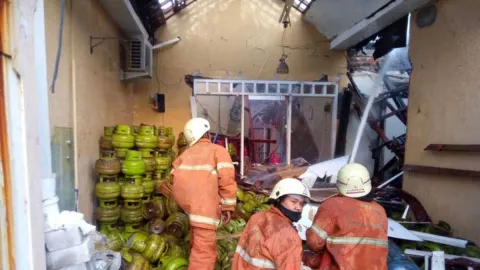 Kasus Kebakaran Rumah di Surabaya, 8 Orang Menjadi Korban - GenPI.co