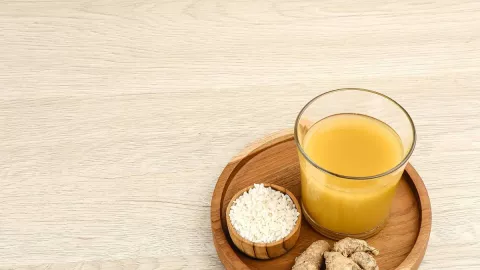 4 Manfaat Minum Jamu Beras Kencur untuk Kesehatan, Rugi Kalau Tak Suka - GenPI.co