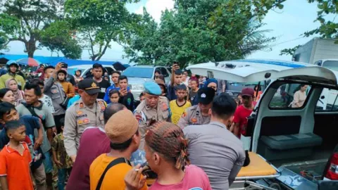 3 Orang Terseret Arus Pantai Ombakputih Sukabumi, 1 Dilaporkan Hilang - GenPI.co