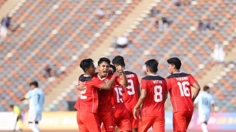 10 Pemain Timnas Indonesia U-22 Hajar Vietnam Secara Dramatis - GenPI.co