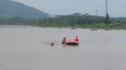 2 Anak Terseret Arus saat Bermain Air di Sungai Cimandiri Sukabumi - GenPI.co