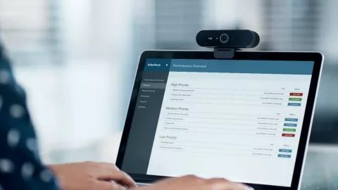 Logitech: Tiga Alasan Pentingnya Webcam Kelas Bisnis Bagi Ruang Kerja Pribadi - GenPI.co