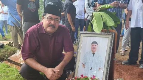 Koh Ahong Si Doel Meninggal, Rano Karno Kenang Naik Haji Bareng - GenPI.co