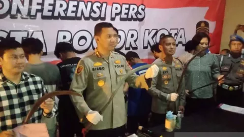 Polisi Tangkap 5 Anggota Geng yang Hendak Tawuran di Bogor - GenPI.co