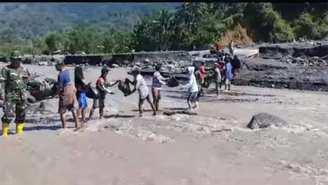 Bantuan Disalurkan ke Daerah Terisolir Lahar Dingin Semeru di Lumajang - GenPI.co